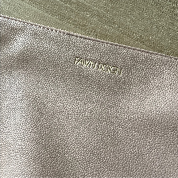 Pre Owned Fawn Design in Warm Blush Color Clutch Bag & Changing Mat - Picture 4 of 9